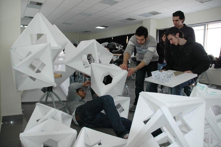ورشة الفنون الإبداعية في الهندسة المعمارية في الجامعة العربية الدولية 1